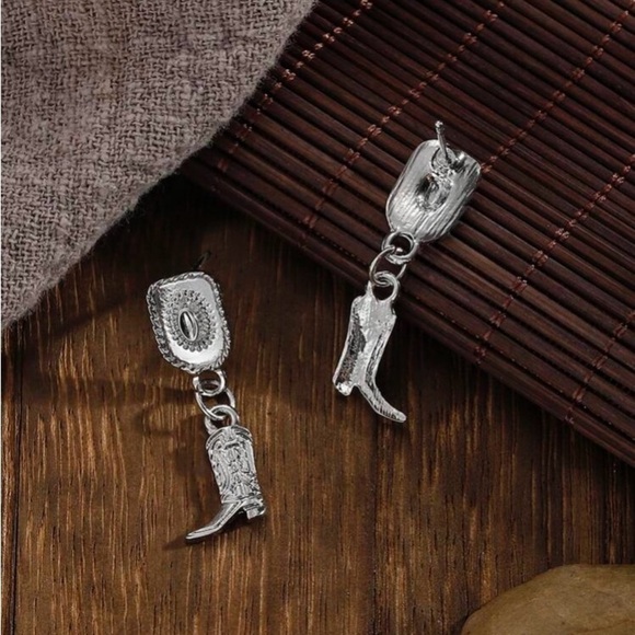 Silver Western Cowboy Boots & Hat Boho Earrings - Picture 2 of 3